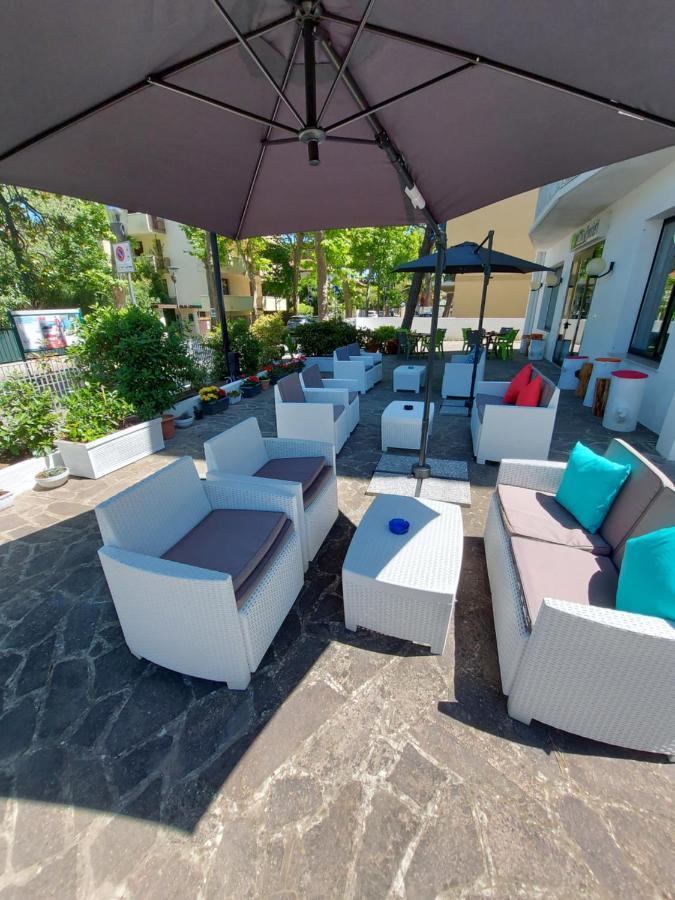 Hotel Senza Pensieri リッチョーネ エクステリア 写真