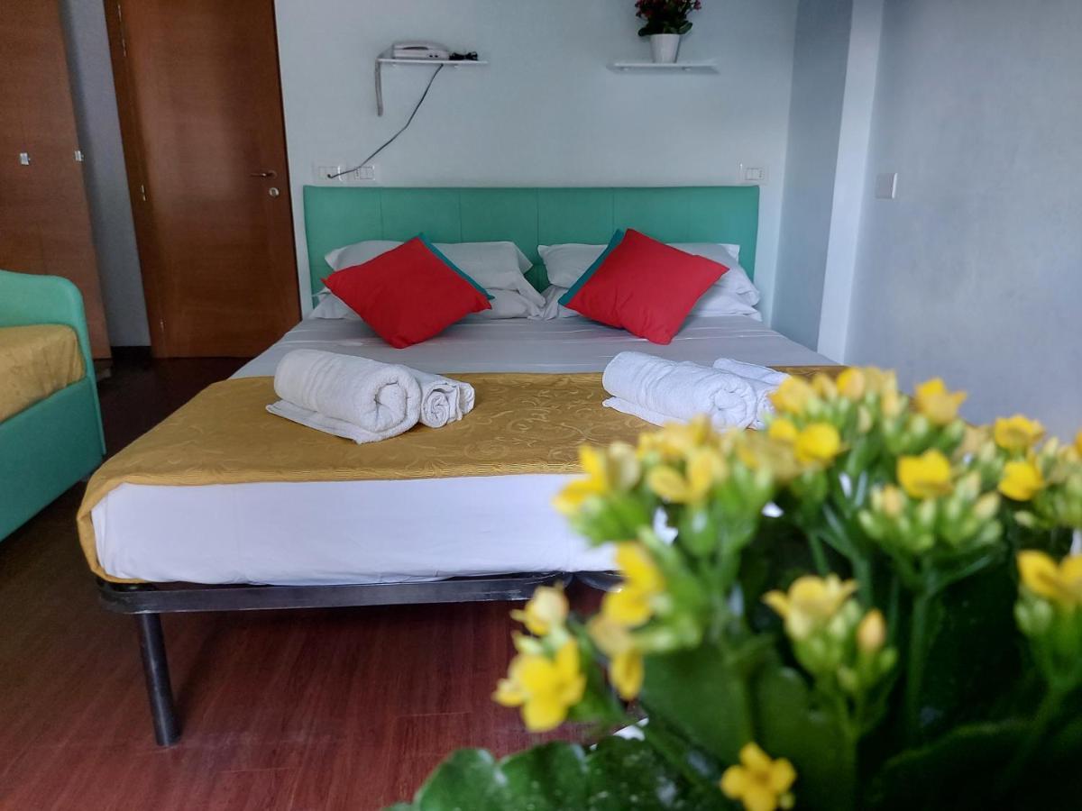 Hotel Senza Pensieri リッチョーネ エクステリア 写真