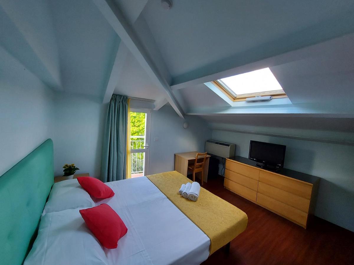 Hotel Senza Pensieri リッチョーネ エクステリア 写真