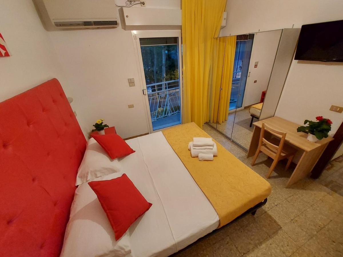 Hotel Senza Pensieri リッチョーネ エクステリア 写真