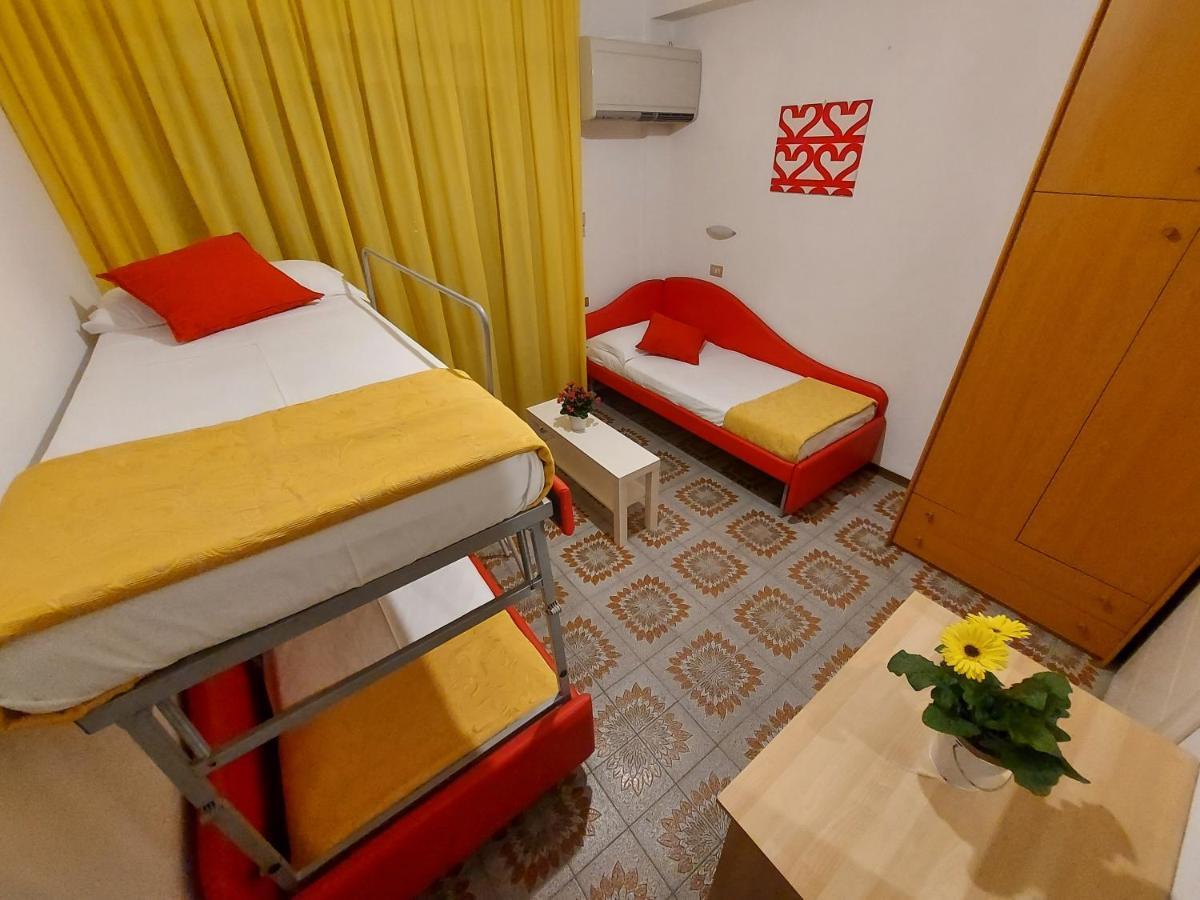 Hotel Senza Pensieri リッチョーネ エクステリア 写真