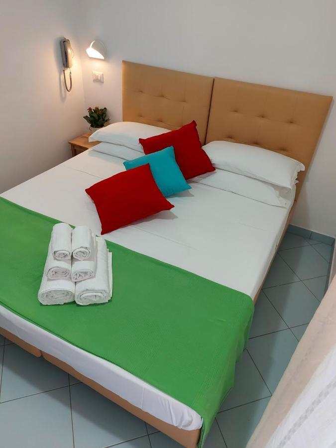 Hotel Senza Pensieri リッチョーネ エクステリア 写真