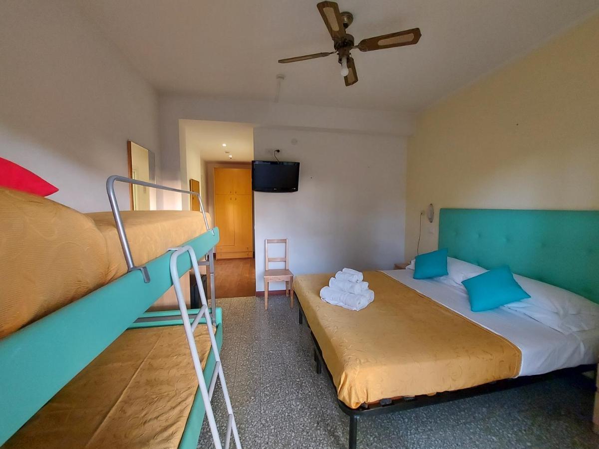 Hotel Senza Pensieri リッチョーネ エクステリア 写真