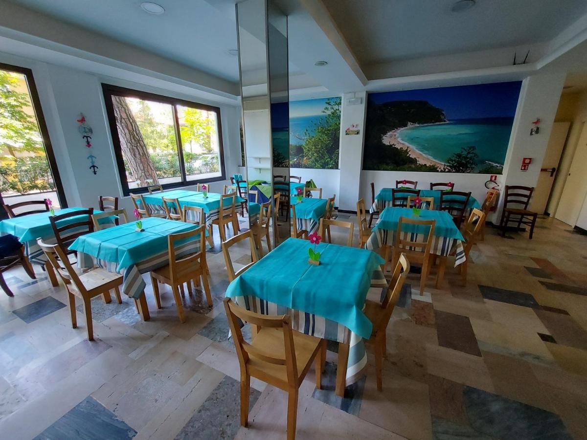 Hotel Senza Pensieri リッチョーネ エクステリア 写真
