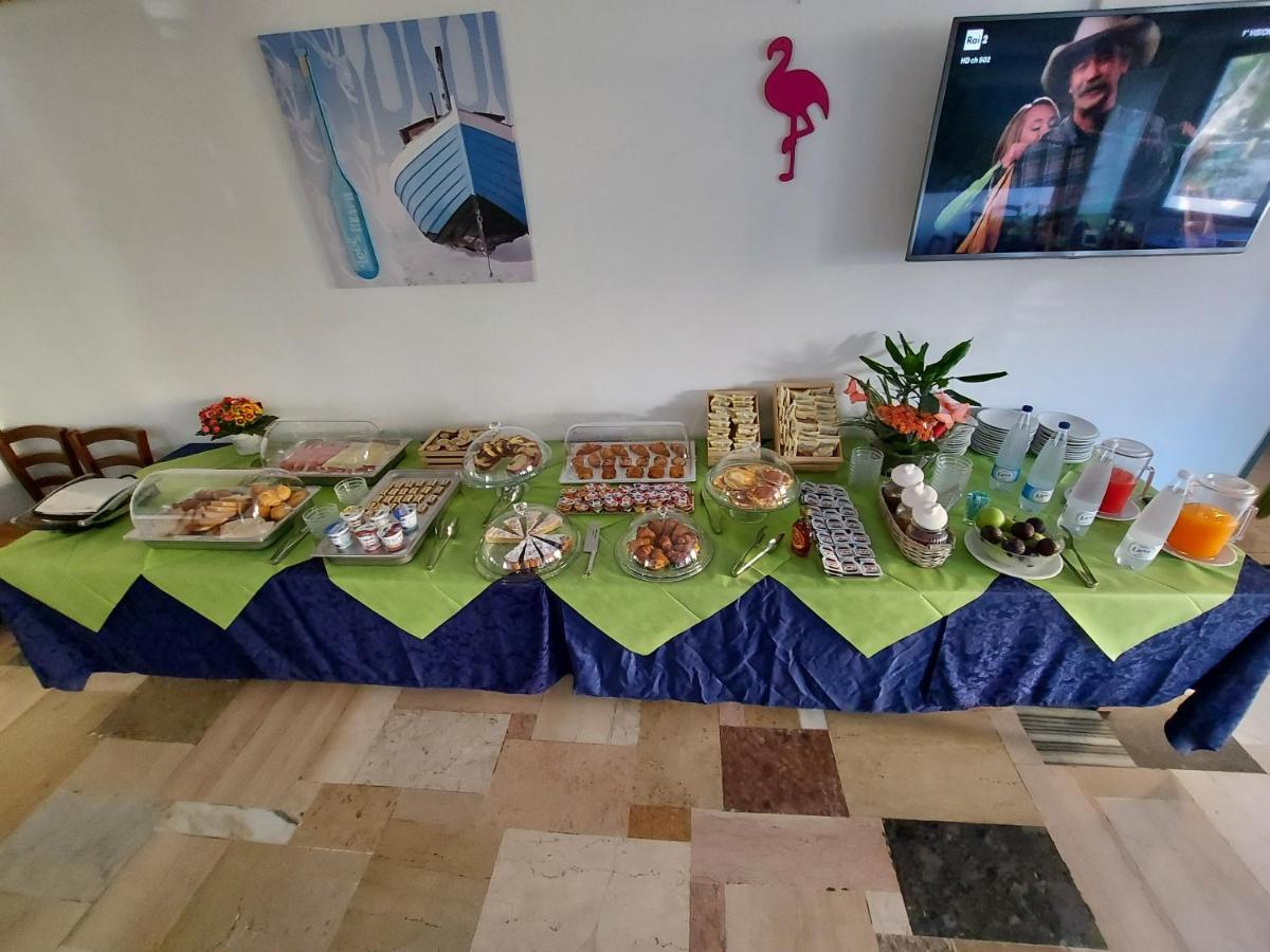 Hotel Senza Pensieri リッチョーネ エクステリア 写真
