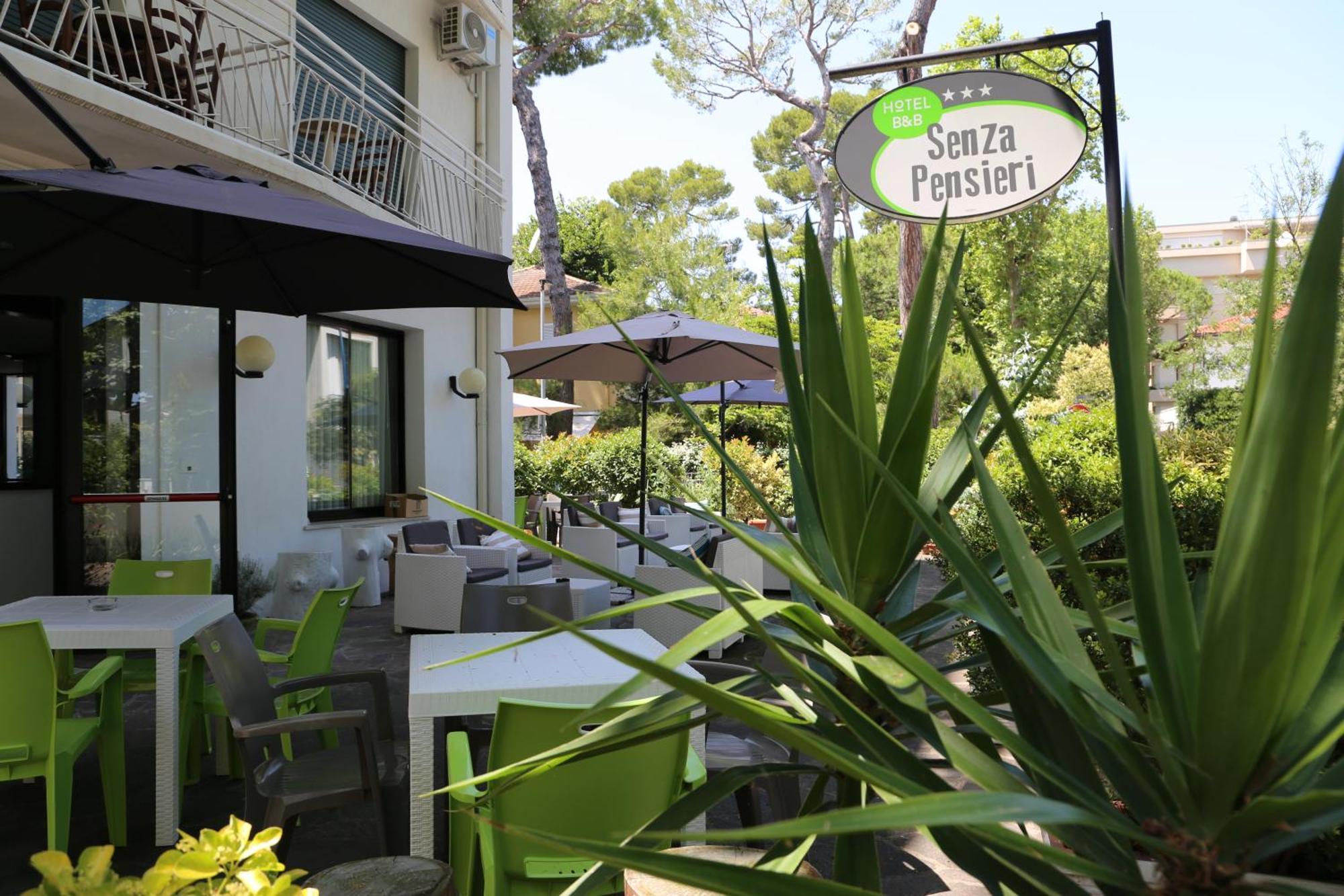 Hotel Senza Pensieri リッチョーネ エクステリア 写真